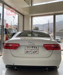 جاكوار XE